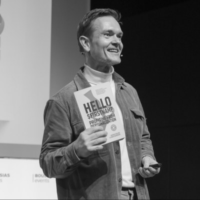Rasmus Houlind, CXO at Agillic · Author & Keynote Speaker
